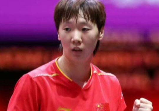 多位教练对王曼昱的
评价高度一致
善良内敛、低调谦虚、自律刻苦、努力拼搏的小