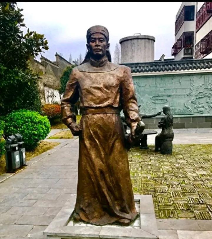 作为太平天国后期最优秀的将领，为什么对于陈玉成、李秀成，清朝一个主张招降，而另一