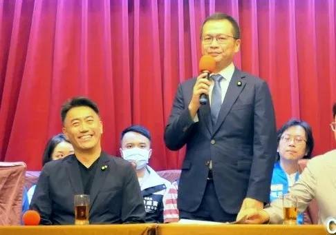 罗智强参选国民党主席，虽有希望但困难也会很大。
罗智强今日（26日）上午在台北举