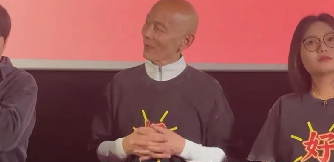 葛优隐婚生子疑曝光？近日被拍带娃外出，狗仔直接喊