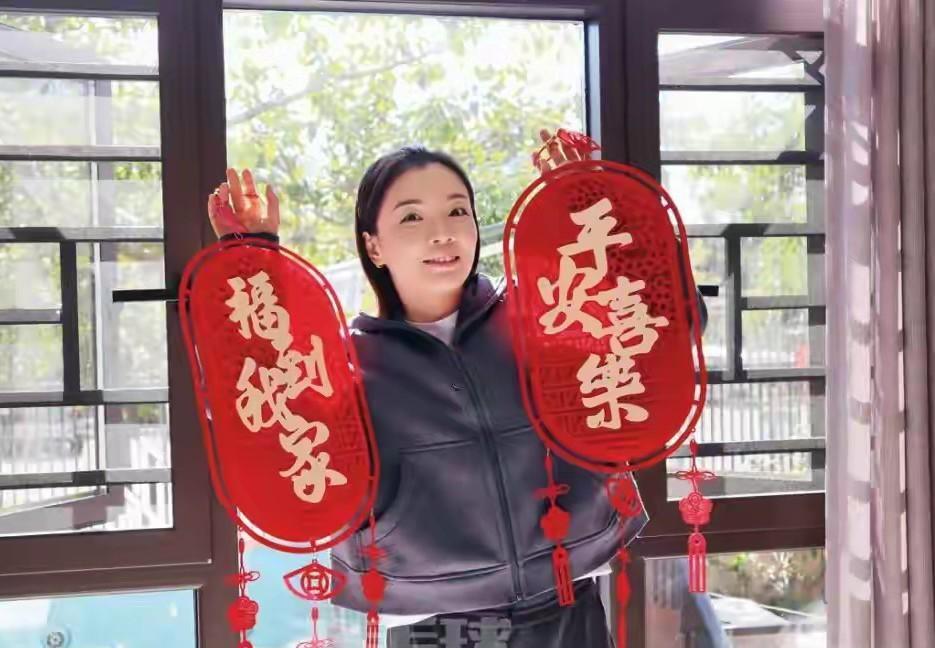 奥运冠军陈清晨与搭档坑姝良，无缘女双十六强。
         陈清晨今天搭档湖