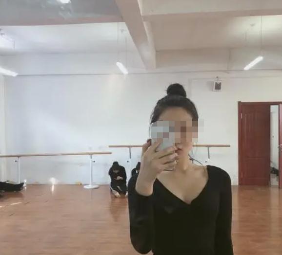 广西柳州一漂亮女老师在相亲当晚就和相亲对象发生了关系，一个月后竟发现自己怀孕了，