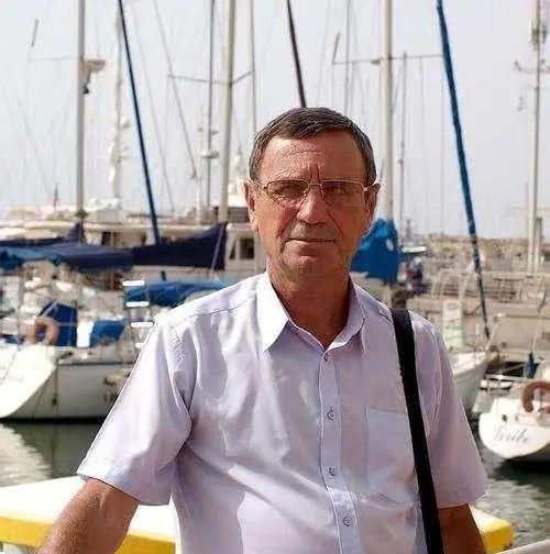 “美国人给的再多也不去，中国人的身上有无限可能，我愿意把毕生所学都给中国！”20