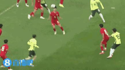 看一下中国U16丢的这几个球，除了沙特那个球是正经打进的，其他4个都很意外。越南