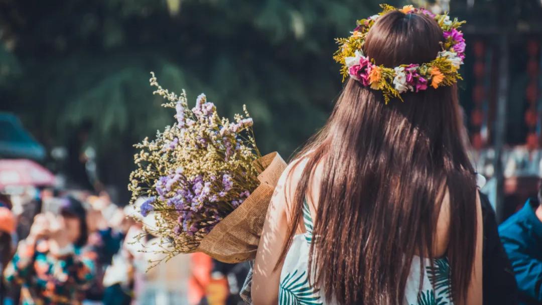 《皮囊》我们的生命轻盈如蝶