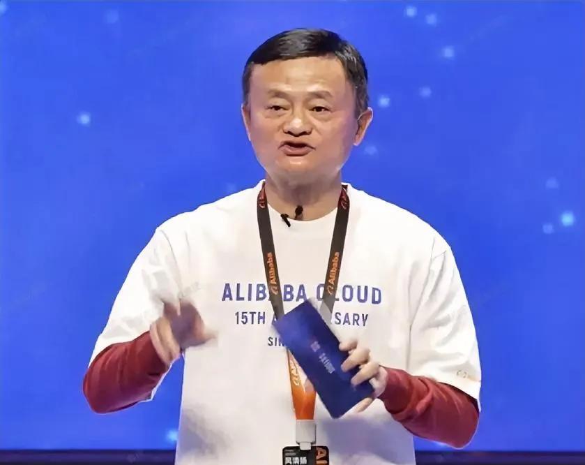 好久没看到马老师的演讲了，
从肢体语言可以看出来，
他这是又自信了！[呲牙][呲