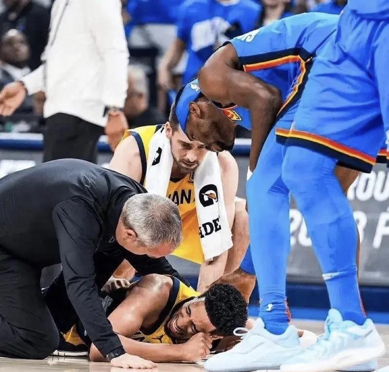 6月25日，NBA传来三大惊爆消息。
1、凯尔特人、老鹰、篮网达成三方交易，波尔