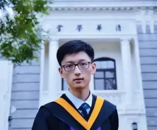 陈立人把什么都弄到了手里
名校出身稳稳的，清华到加州。
硅谷谷歌的双份好饭碗，新