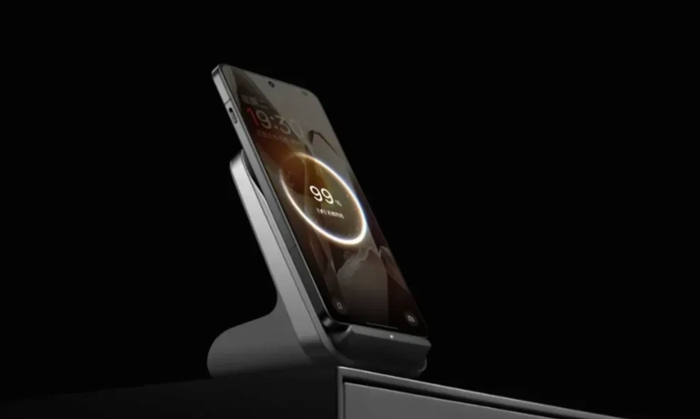 一加15 ！直屏顶级旗舰，王者归来！

3月8日晚，知名数码博主于社交平台发帖爆