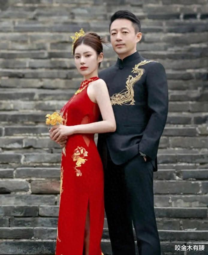 汪小菲婚礼看点不少，郡王府摆宴，众人喜笑颜开唯独一人默默落泪