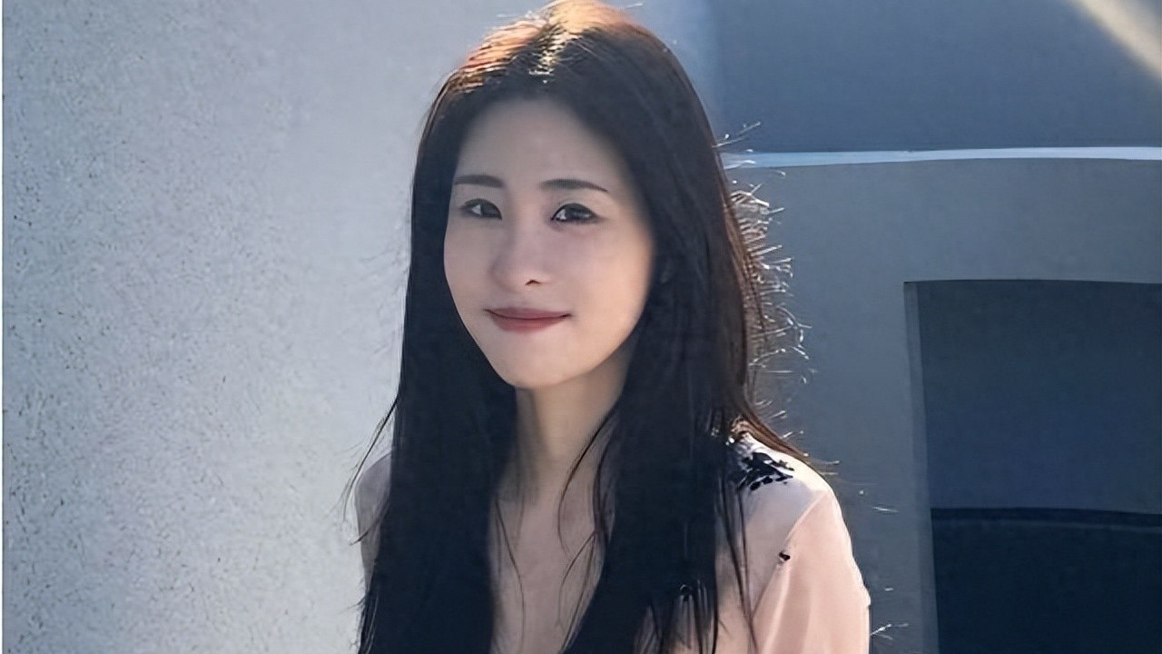 说起张碧晨这个名字，很多人第一反应就是那英的得意门生