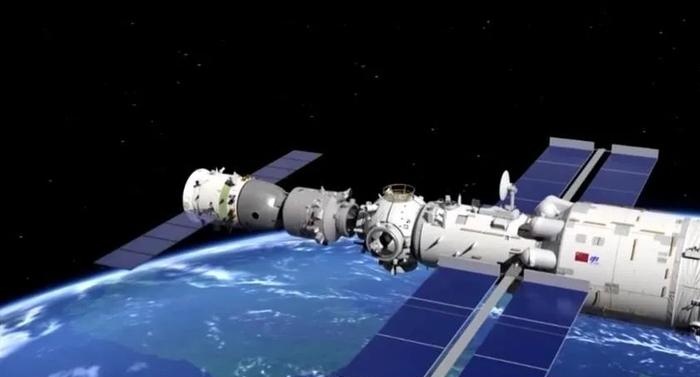 “空间站不允许使用中文，这是国际惯例！”



这句话不是误会，也不是讽刺，而是