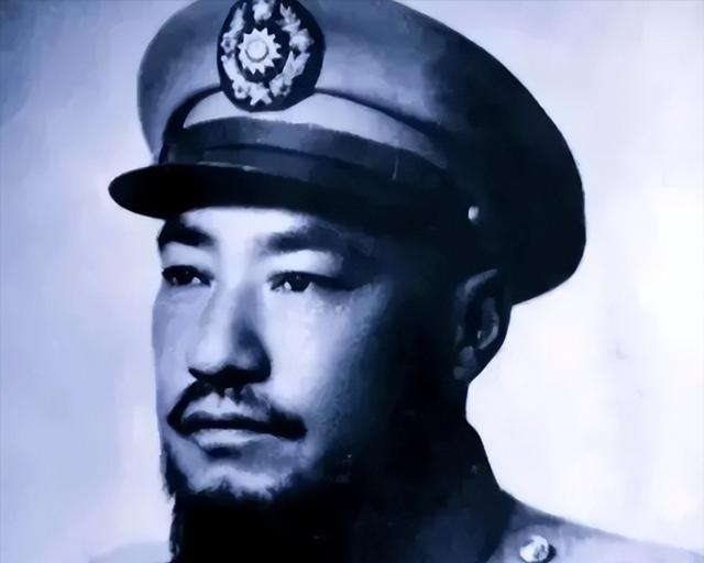 1958年，青海“土皇帝”马步芳偷偷在亲侄女喝的水里下了药，扒光她的衣服后，迫不