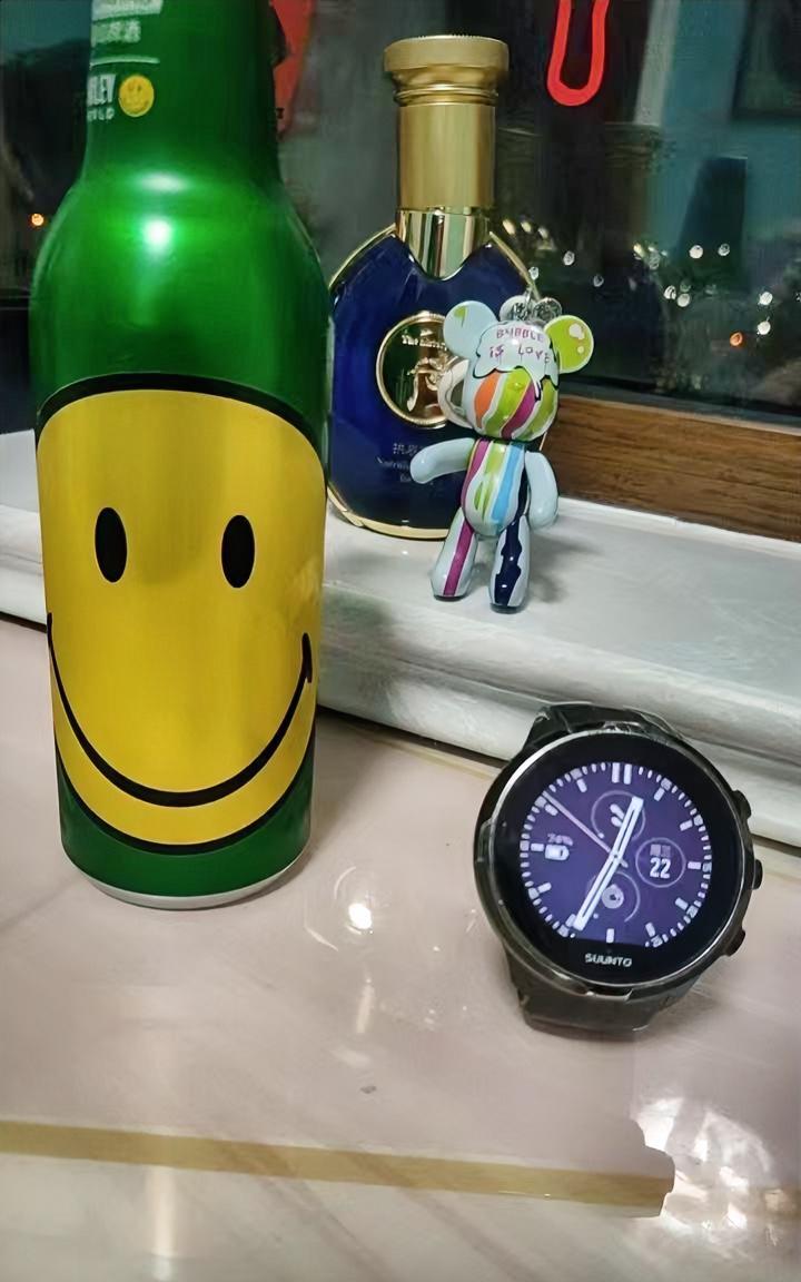 有山就有路，有河就有渡，夕阳总会照在我身上，我走得很慢但是我不会后退。
哪怕前方