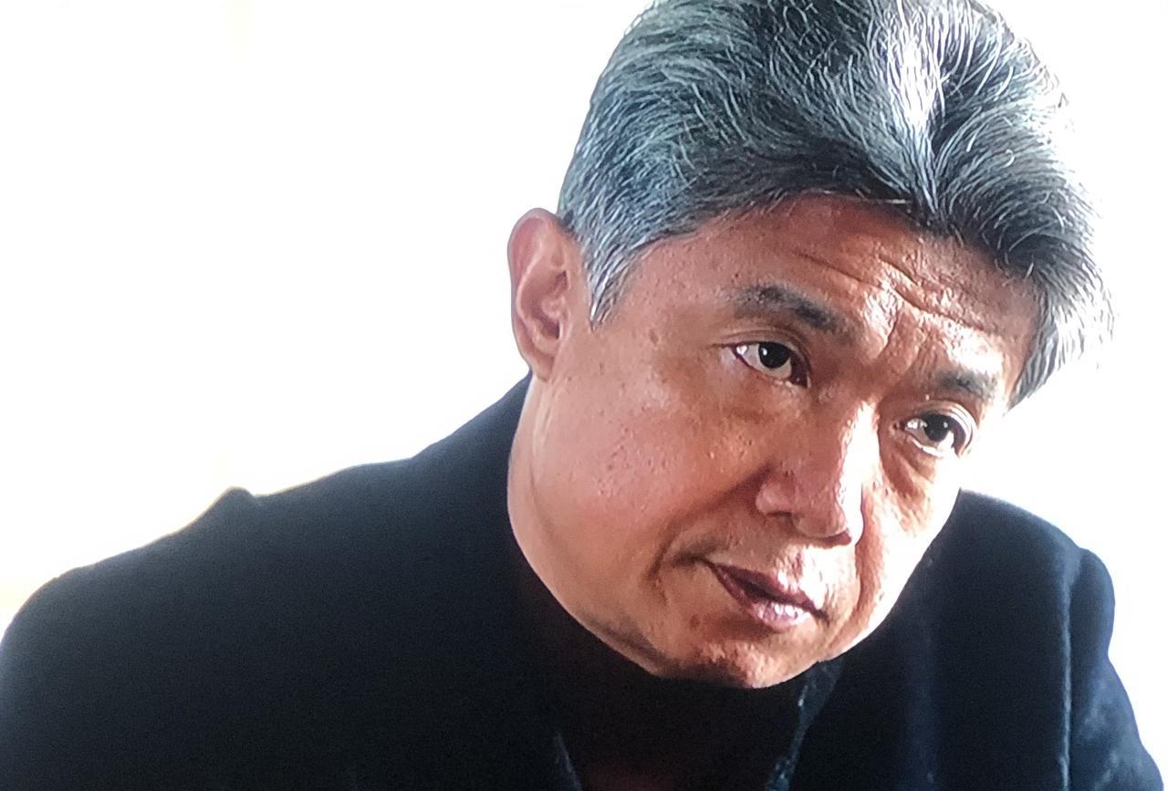 哪位大神解释一下，明明穆见晖千方百计要敲开赵佑林这扇厚实的大门。
在电视剧《护宝