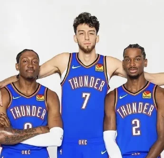 别看雷霆上赛季夺冠，下赛季大概率进不了西决！

别的咱先不说，上赛季掘金季后