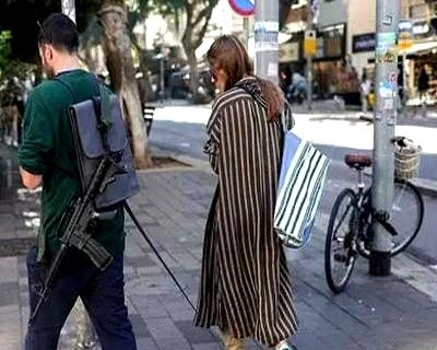 以色列遭轰炸，再炸几天要乱套？











想象一下，导弹像不要钱一样