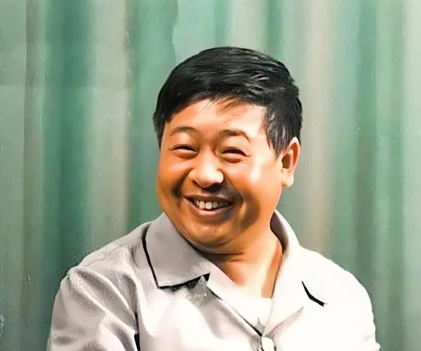 曾经红极一时的“十大笑星”现状
第一个：马季（去世）
第二个：姜昆
第三个
