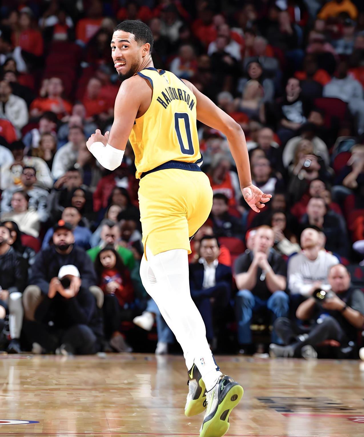 #NBA#哈利伯顿神奇绝杀逆转，亚历山大空砍38分雷霆主场一分憾负。NBA总决赛