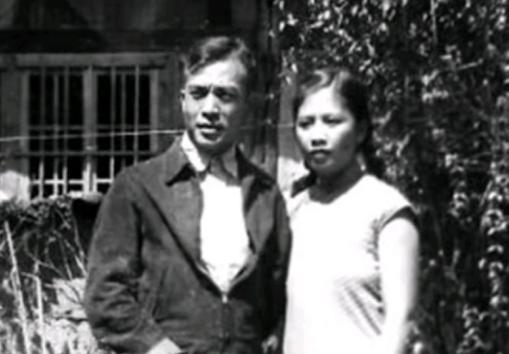 1938年初夏的一个晚上，上海法租界的舞蹈俱乐部灯火通明。王曼霞穿着淡粉色旗袍，
