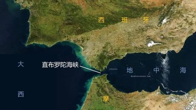 英国在地中海的飞地城市直布罗陀，建在巨石上，不到7km²