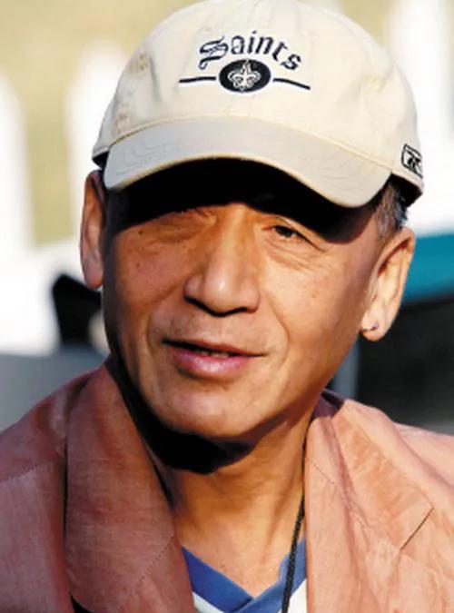 陈彼得：回到故乡是本能
知名音乐人陈彼得曾深情表示，回到故乡是他的本能。他出生于