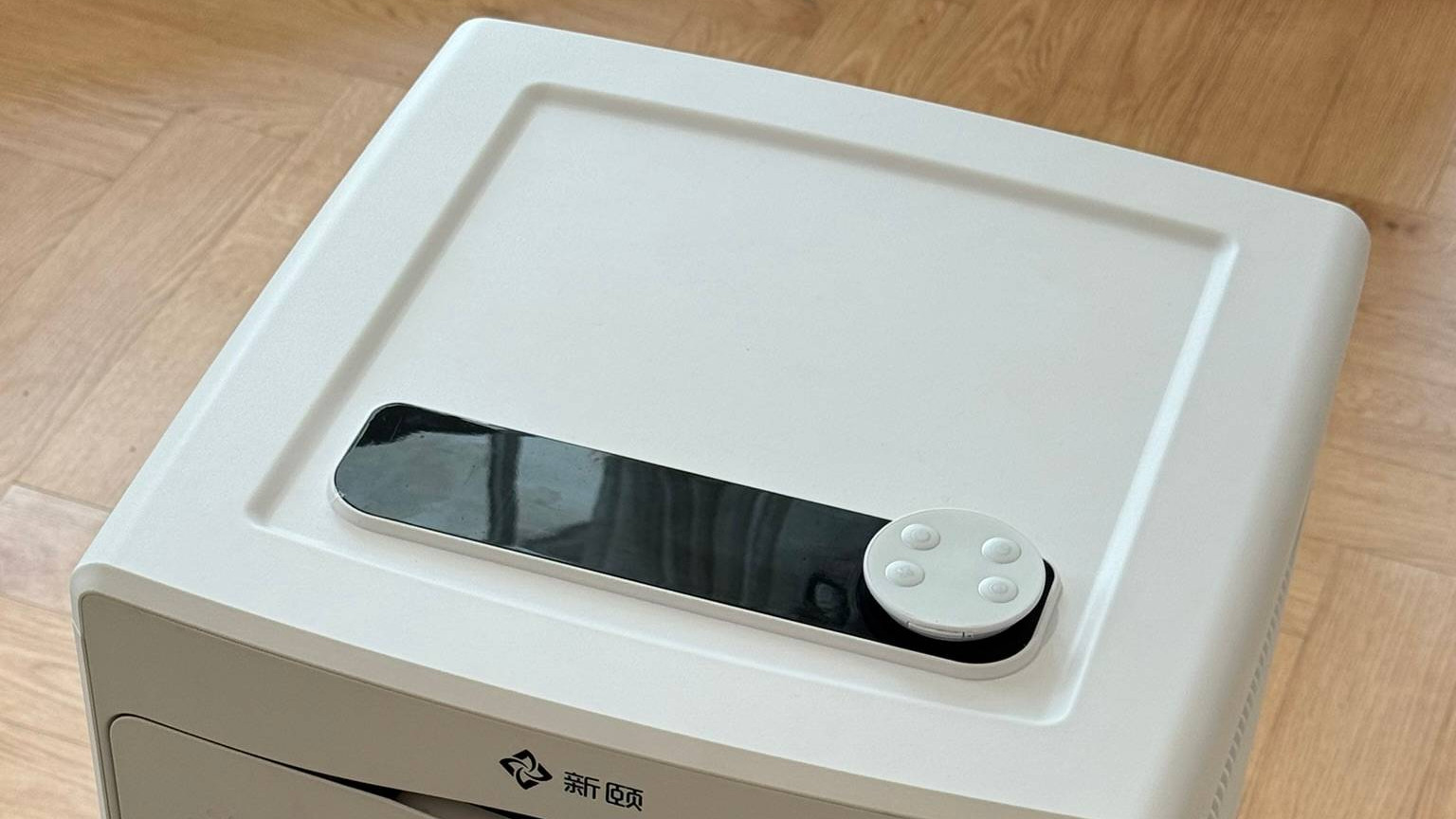 新颐A8开箱印象：简约设计藏不住的专业实力