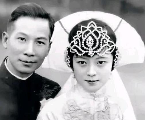 日本人投降后，宋子文见到旧情人盛爱颐，亲切地主动上前搭话，不料盛爱颐根本不正眼看