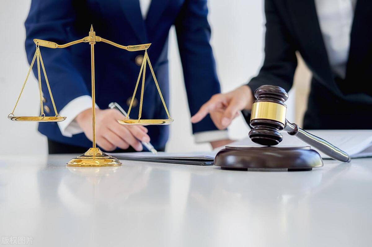 你见过救人反被索赔3800元的荒唐事吗？你听过“不是你撞的，为什么扶？”的诛心质