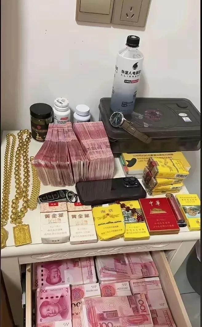 猜猜主人多大年龄了？