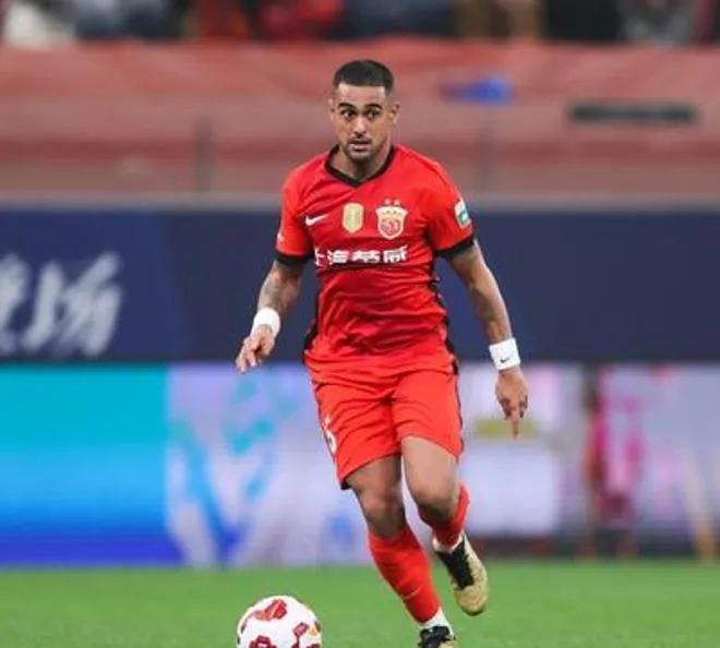 申花球迷心酸了！海港竟然3-0领先河南了！积分竟然要被海港超越就！去年海港有奥斯