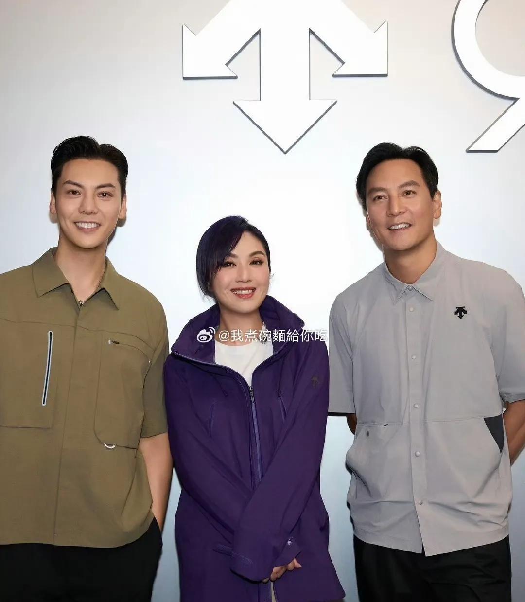吴彦祖、杨千嬅、陈伟霆同框合照