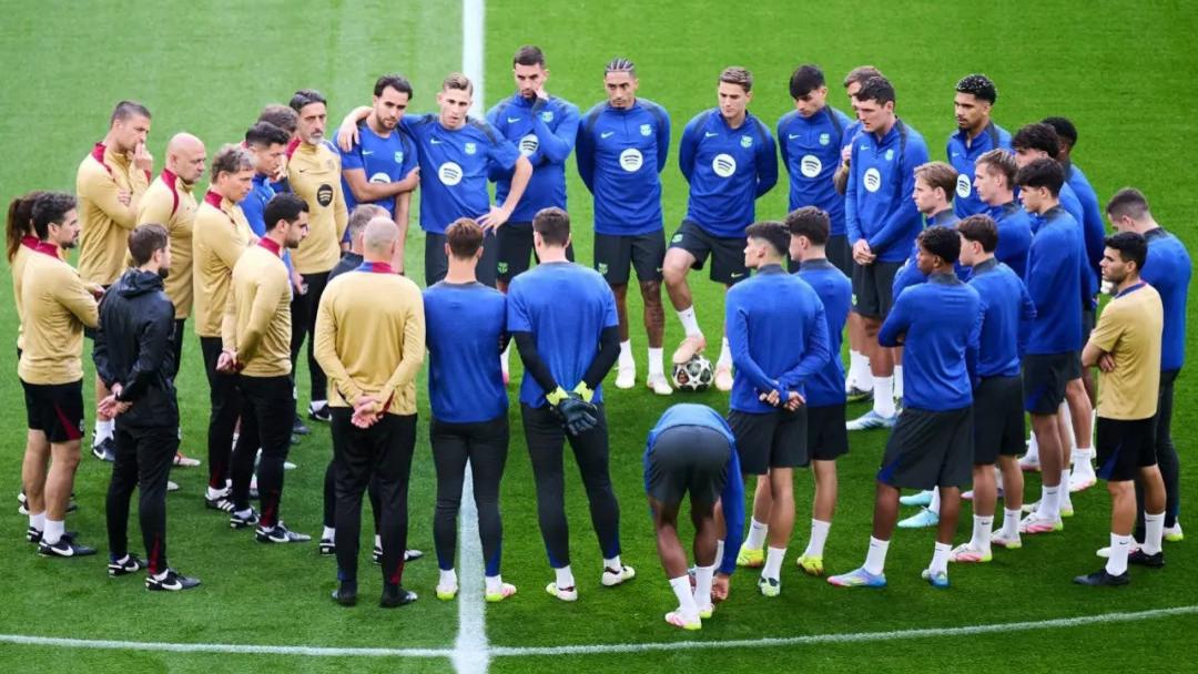 豪门内乱！主帅和球员互相公开指责