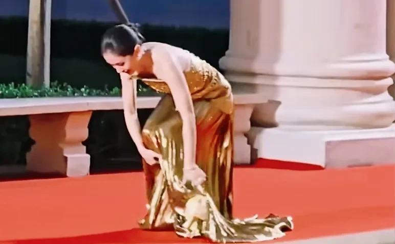 王子文红毯摔倒，幽默回应超圈粉
红毯向来是女明星争奇斗艳的战场，可王子文却在这“