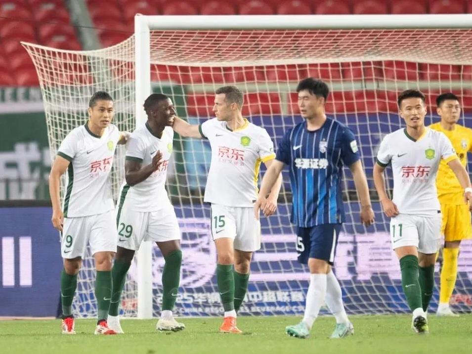 今夜的北京国安简直就是个笑话…60分钟3：1换下主力，87分钟还4：1领先，最后