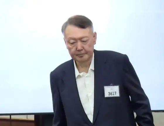 现在才知道李在明对尹锡悦有多狠。原来他击溃的不是尹锡悦的权力而是心理。
两个多月