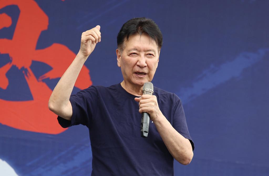 反恶罢 大雨浇不熄热情！赵少康：大家不离不弃 令人感动
前中广董事长赵少康发起的