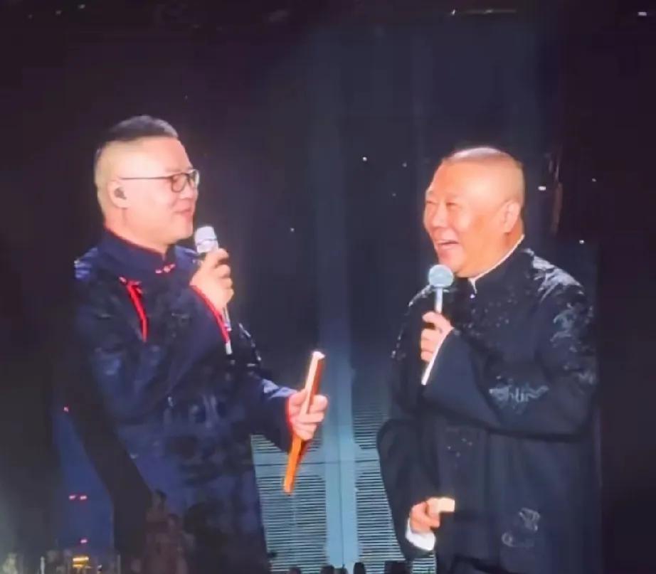岳云鹏演唱会火爆播放程度强过很多专业歌手，票价直逼一很歌手，头等1580元出票2