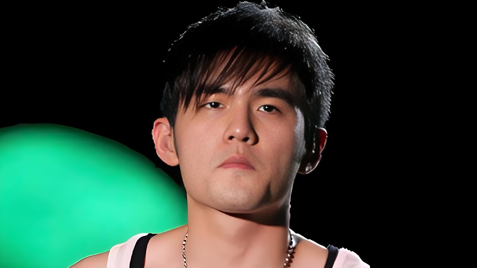 周杰伦患病引热议，舞台背后的隐忍，粉丝心疼不已