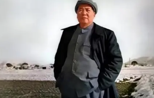 沙家店战役胜利后，毛主席满脸疲惫地对李银桥说：“你去想想办法，帮我搞一碗红烧肉，