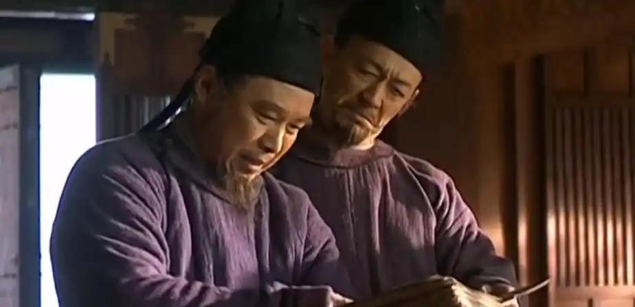 蜀地有个叫朱桃椎的人，清心寡欲，不愿做官，身披破衣腰系草绳，在民间消磨时光。窦轨