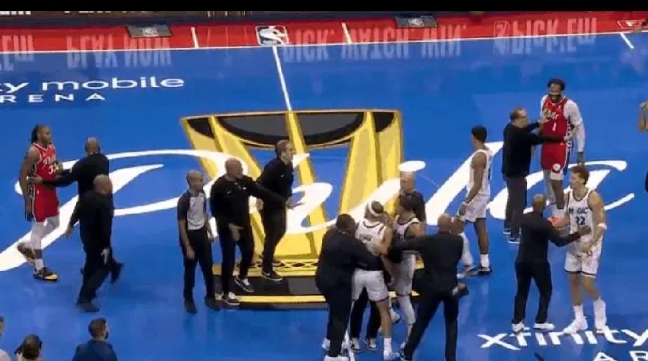 魔术队和76人队发生了大规模肢体冲突，主要可能也是76人队输的太多了，心态有些失