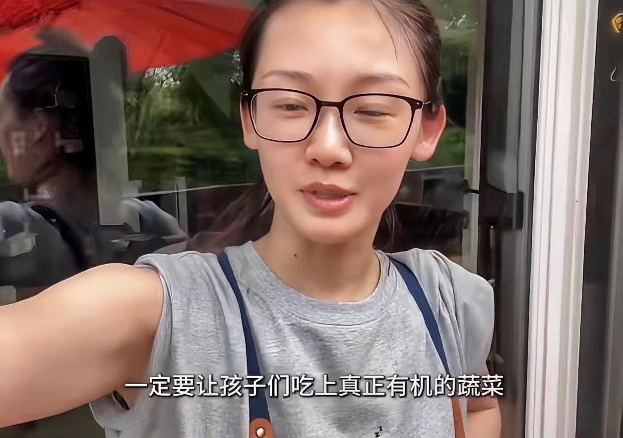 有点理解郑凯了
为什么放弃交往8年前女友，非要娶苗苗！
因为谁娶谁幸福。 36岁
