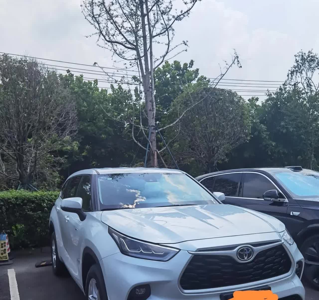 买车求稳，汉兰达能当首选吗？
宝子们，你们有没有发现现在不少宝子买中大型SUV