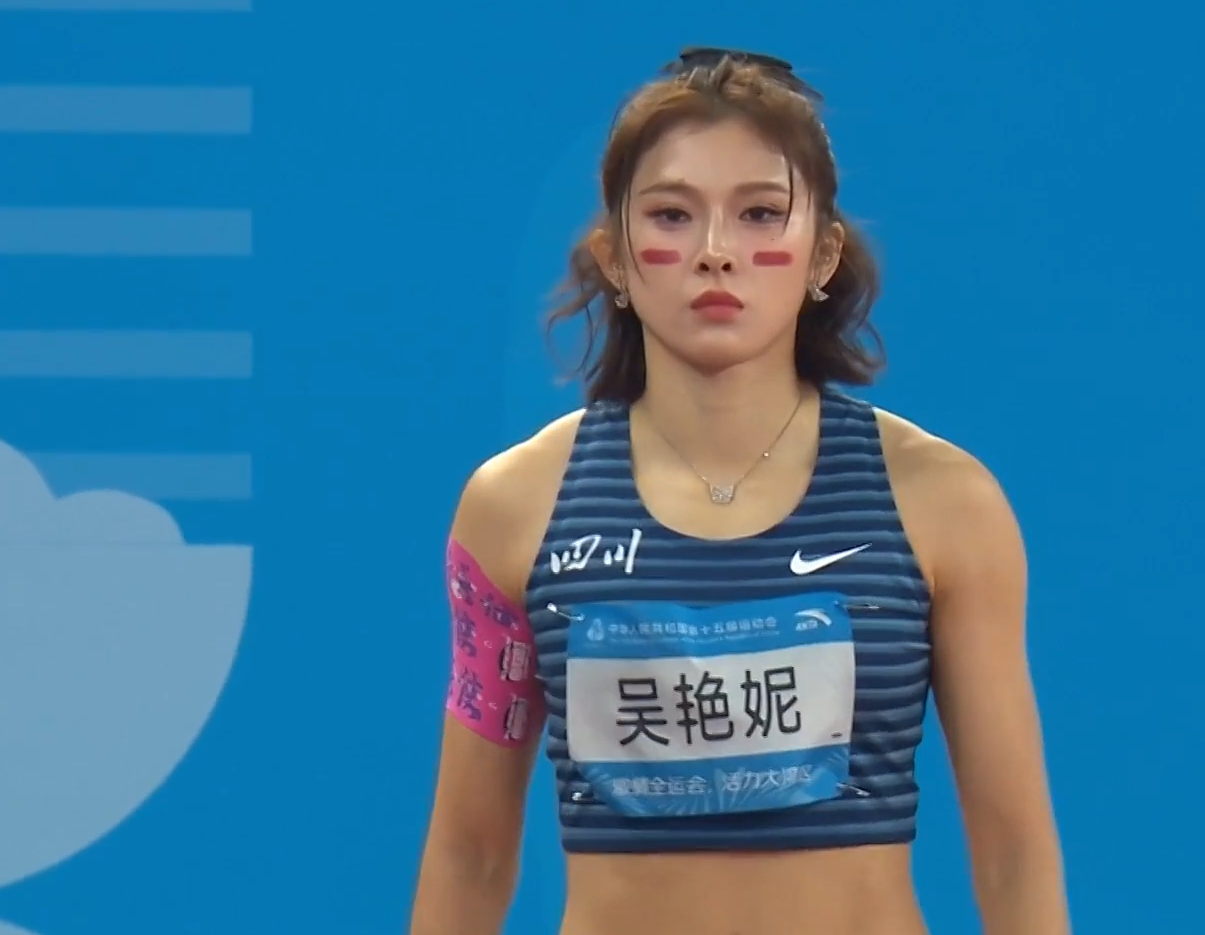 女子100米跨栏，吴艳妮遗憾丢金，夏思凝进步明显