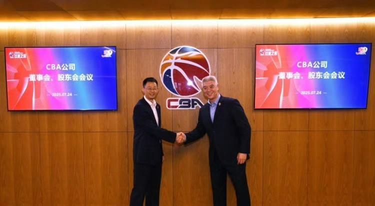 CBA董事长终于换人了
最擅长解说的董事长下课了！干解说的，最多也就是对技战术能