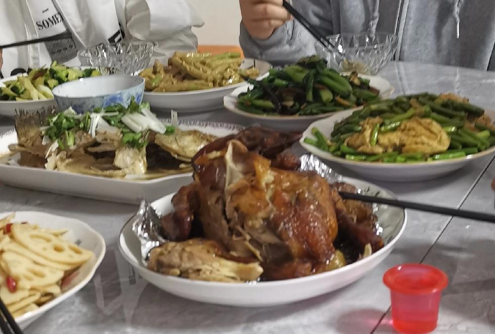 你别不信啊！儿媳妇跟婆婆之间的仇恨，大多是这样来的。
一，儿子搞对象的时候，婆婆