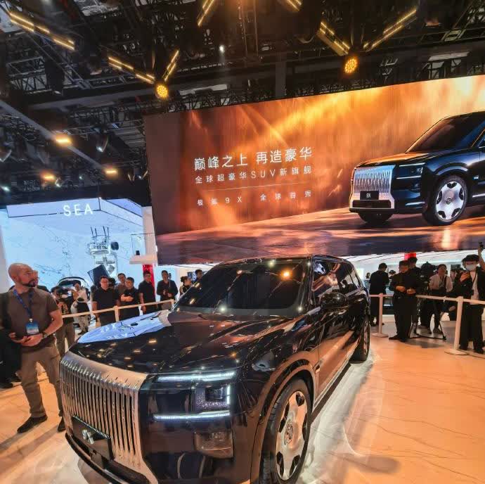 极氪 9X 全球首发亮相
不用介绍那些复杂的参数了
这个车，就是史上最强
