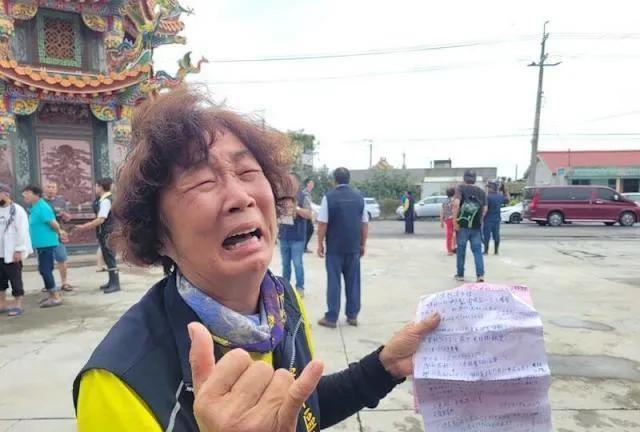 民进党最铁的“票仓”台南学甲区，百姓家里停电整整6天没人管，里长在网上哭天抢地求