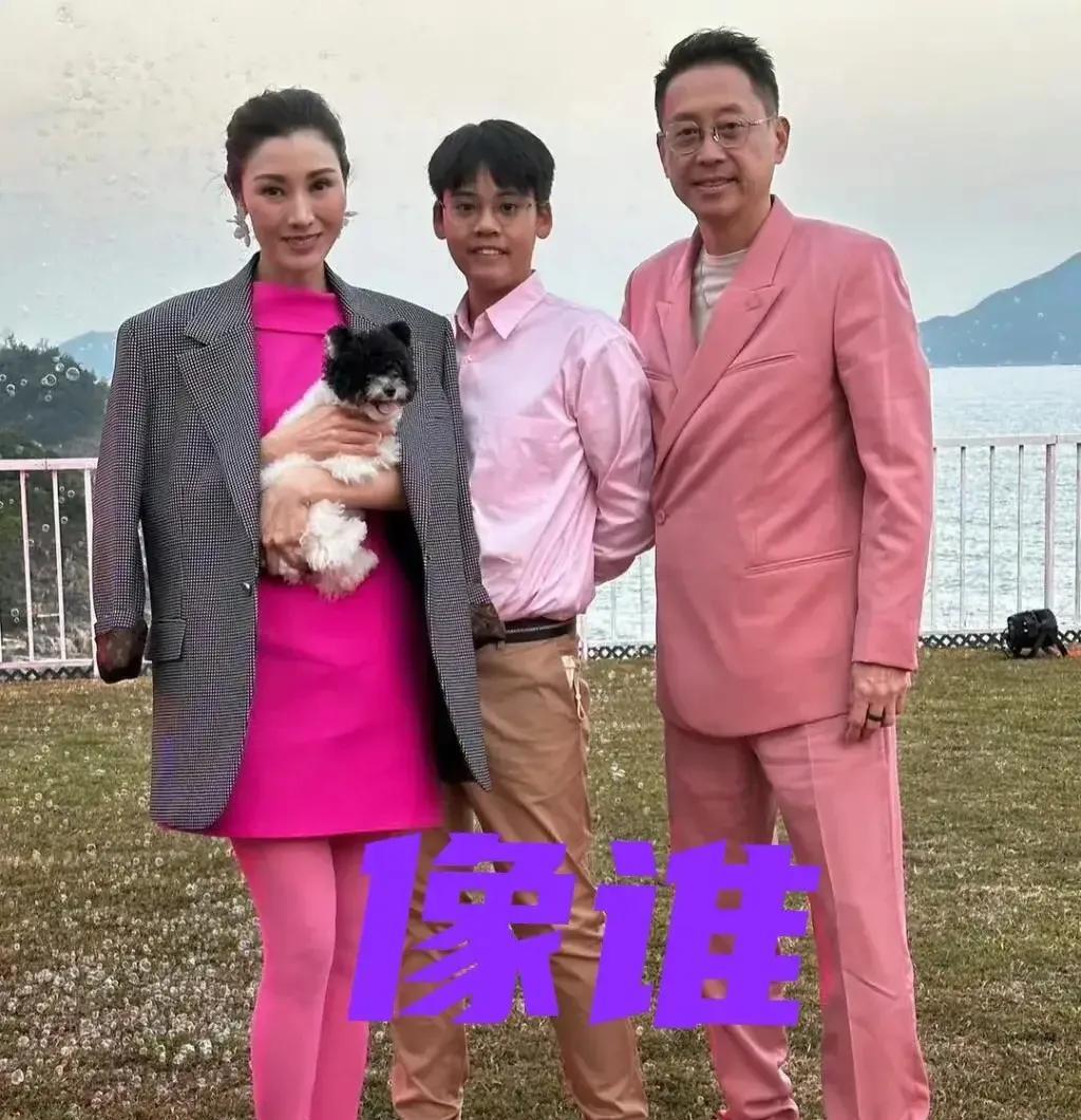 李嘉欣的儿子，长着长着就帅了！
太让人惊喜了，之前还有人吐槽李嘉欣的儿子不像爹来